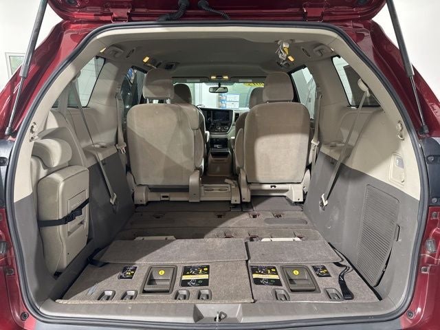 2015 Toyota Sienna LE 8 Passenger