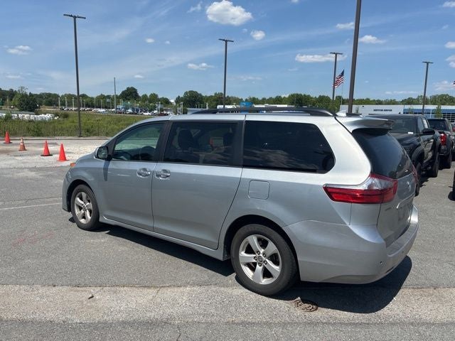 2020 Toyota Sienna LE 8 Passenger