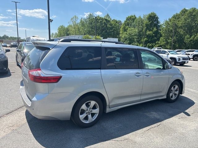 2020 Toyota Sienna LE 8 Passenger