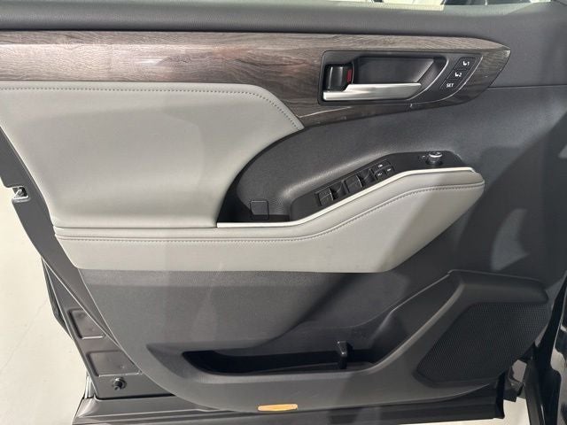 2024 Toyota Highlander Hybrid Limited