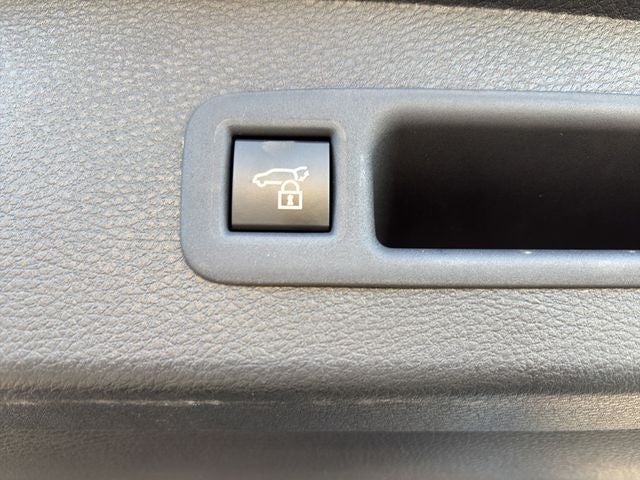 2025 Toyota Sienna XLE 8 Passenger