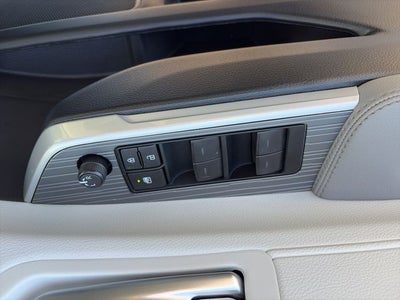 2025 Toyota Sienna XLE 8 Passenger