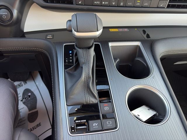 2025 Toyota Sienna XLE 8 Passenger