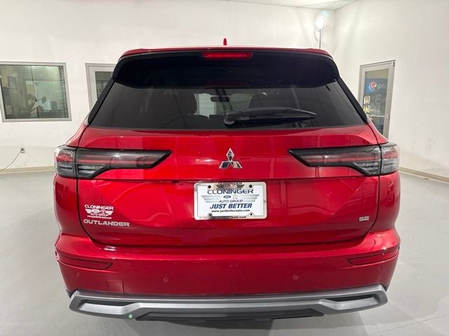 2025 Mitsubishi Outlander SE