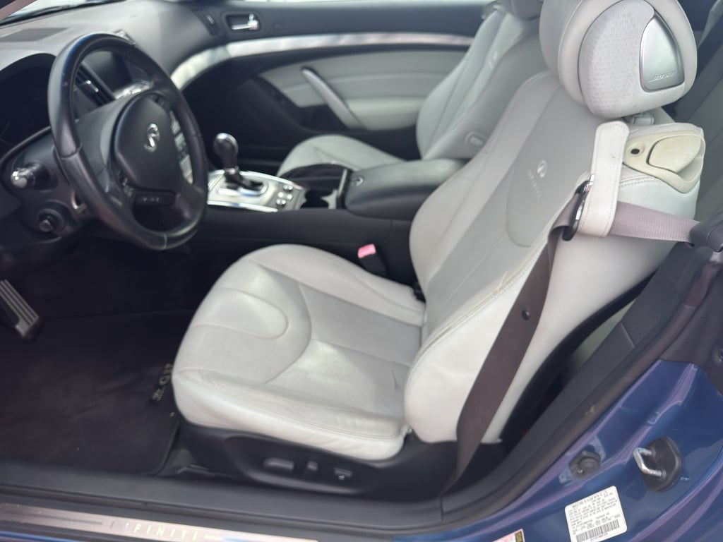 2011 INFINITI G37 BASE