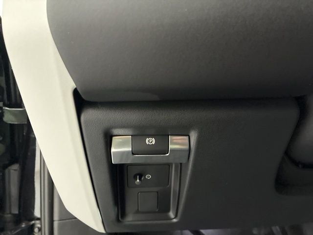 2024 Land Rover Defender 110 S