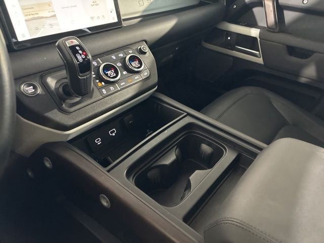 2024 Land Rover Defender 110 S