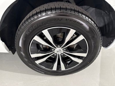 2023 Volvo XC60 B5 Core
